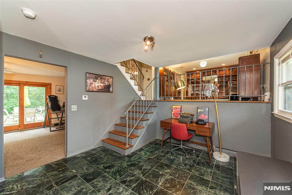https://bt-photos.global.ssl.fastly.net/njmls/orig_boomver_1_26023318-1.jpg