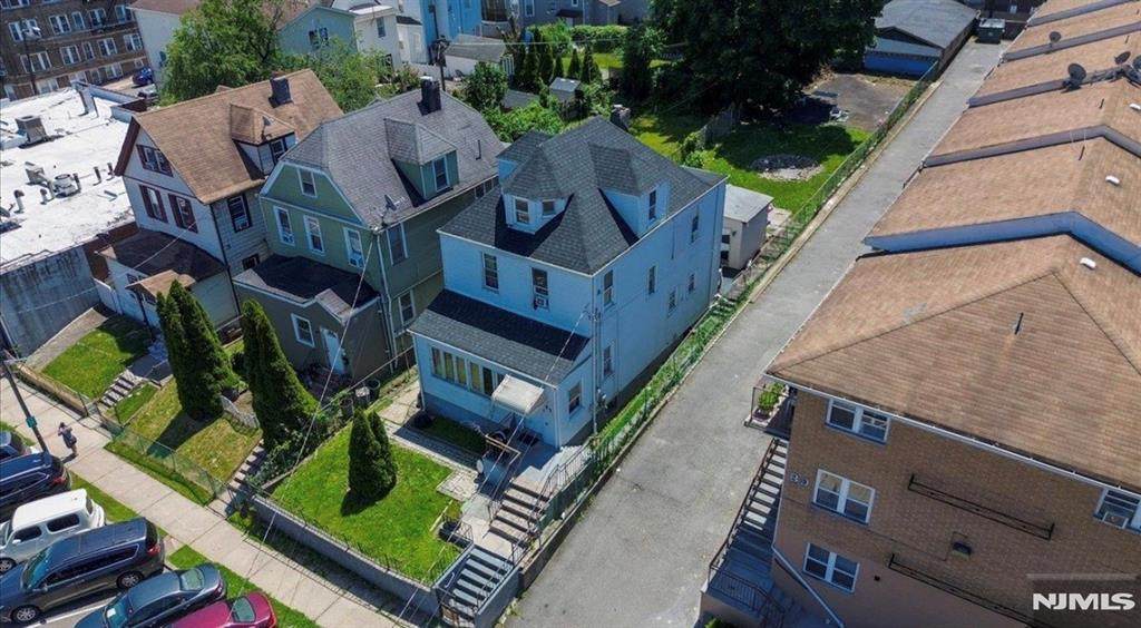 85 Gregory Avenue - Photo 1