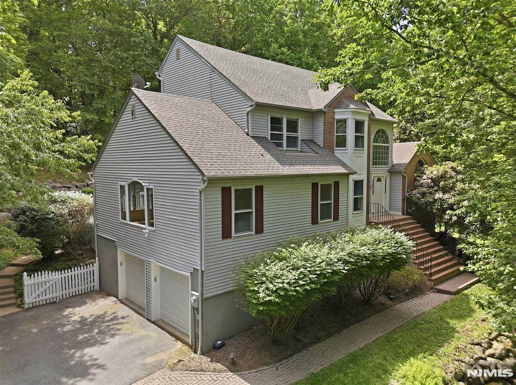 20 Indian Run Road - Photo 1
