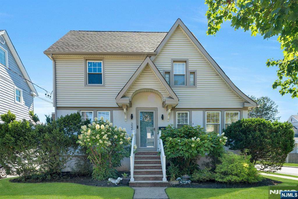 332 Demarest - Photo 1
