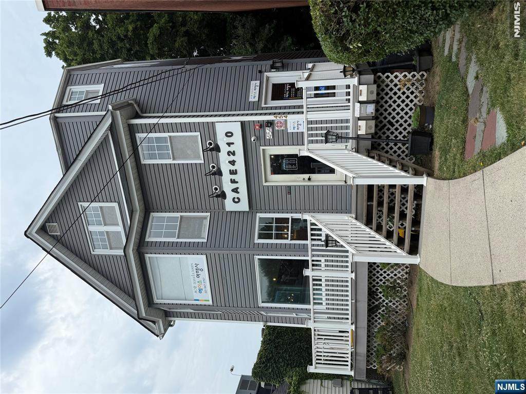 454 Broad Avenue - Photo 1