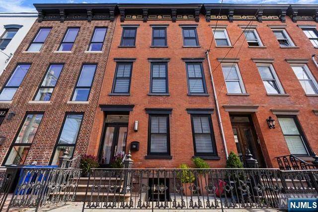 735 Bloomfield Street - Photo 1