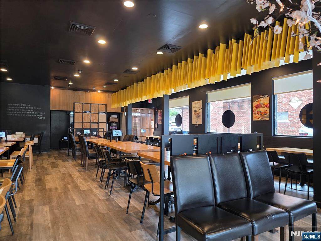 108 Broad Avenue - Photo 1