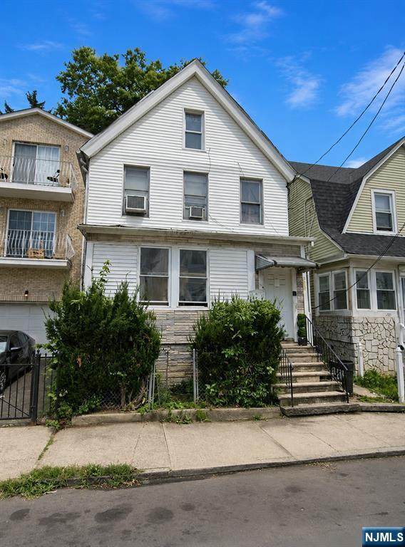 324 19th Street - Photo 1