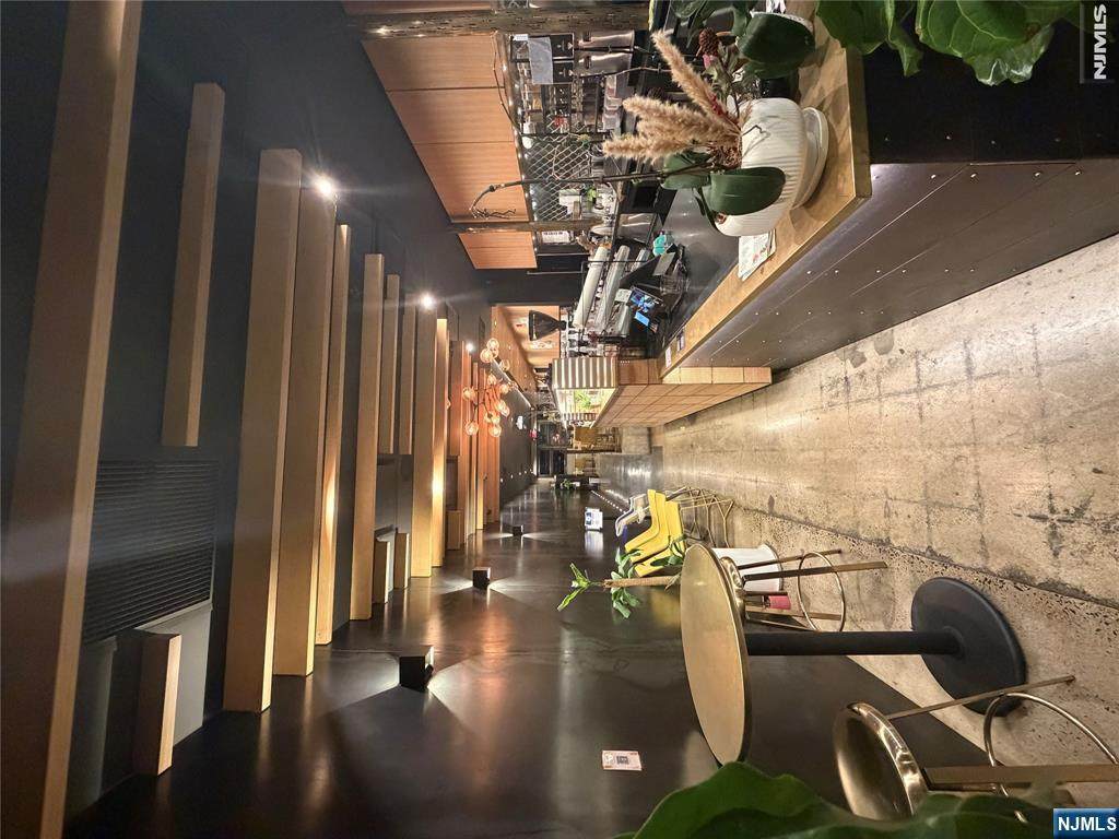 320 Broad Avenue - Photo 1