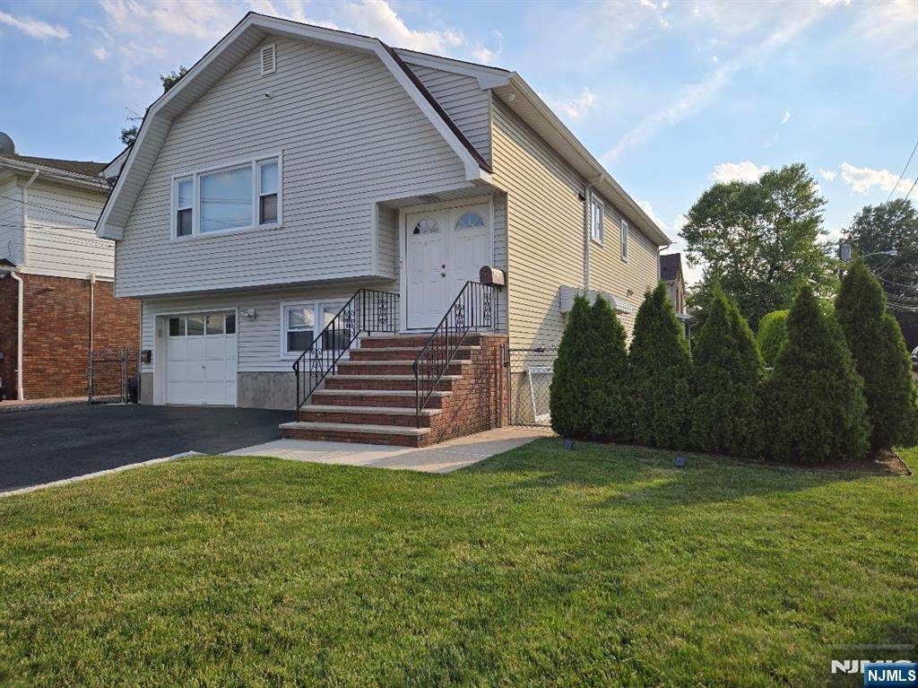 318 54th - Photo 1
