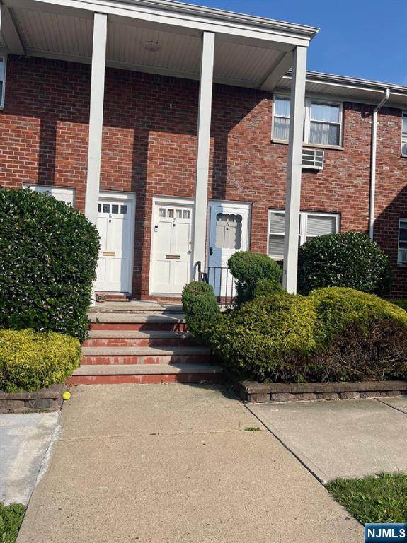 300 Homestead Avenue - Photo 1