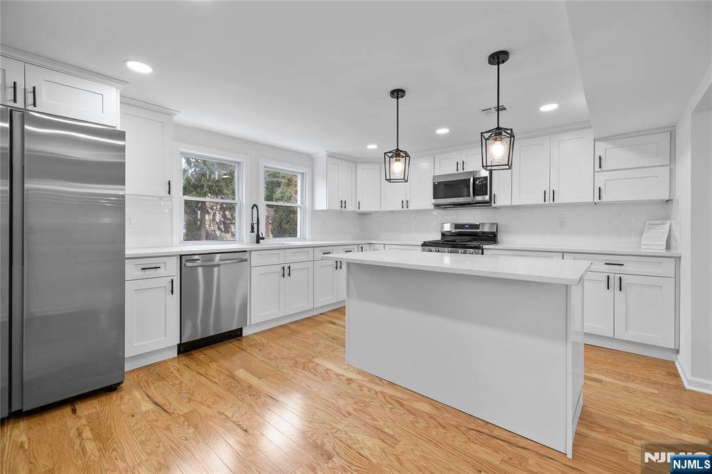 206 Linden Avenue - Photo 1