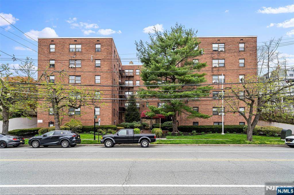 130 Orient Way - Photo 1