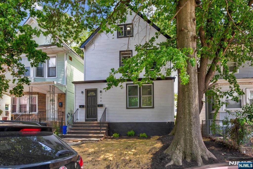 152 Clinton Street - Photo 1