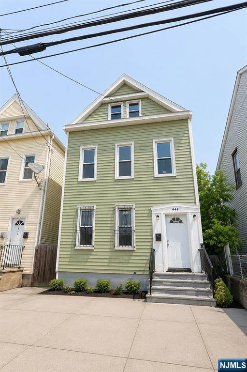 444 19th Street - Photo 1