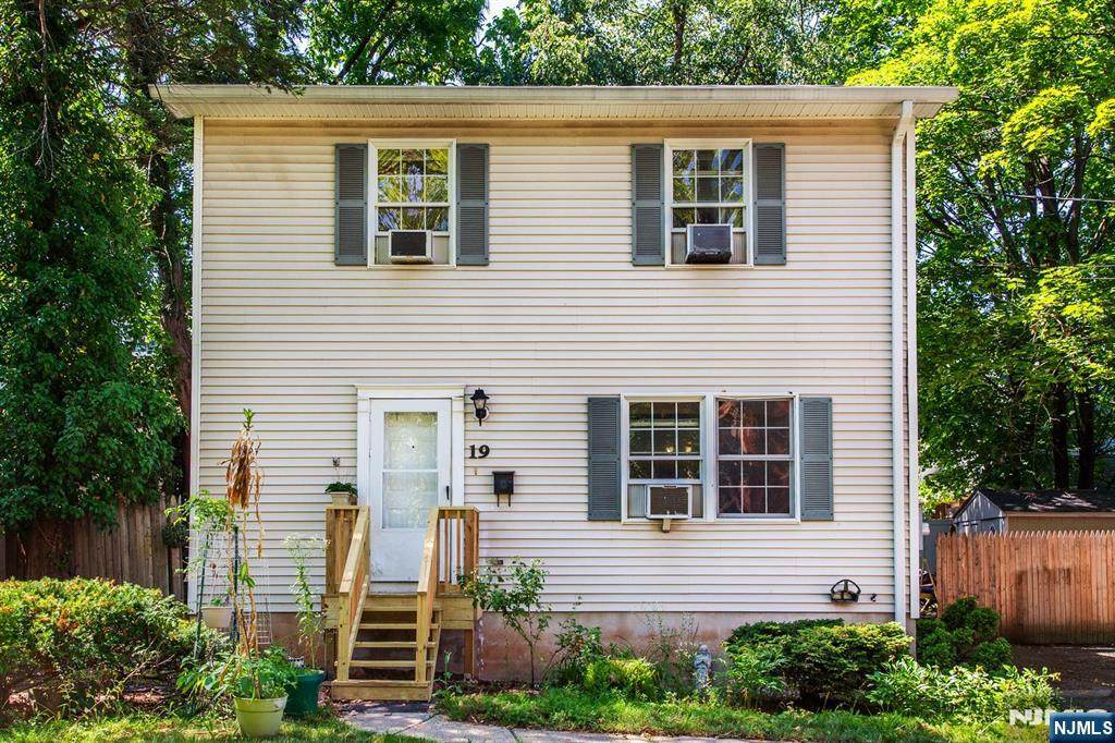 19 Franklin Place - Photo 1