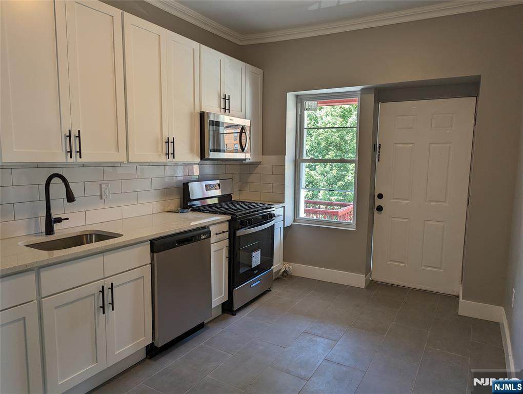 45 Linden - Photo 1