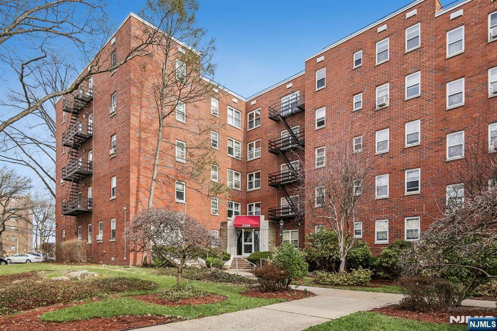 2350 Linwood Avenue - Photo 1