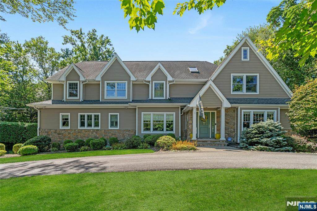 7 Deerhill Drive - Photo 1