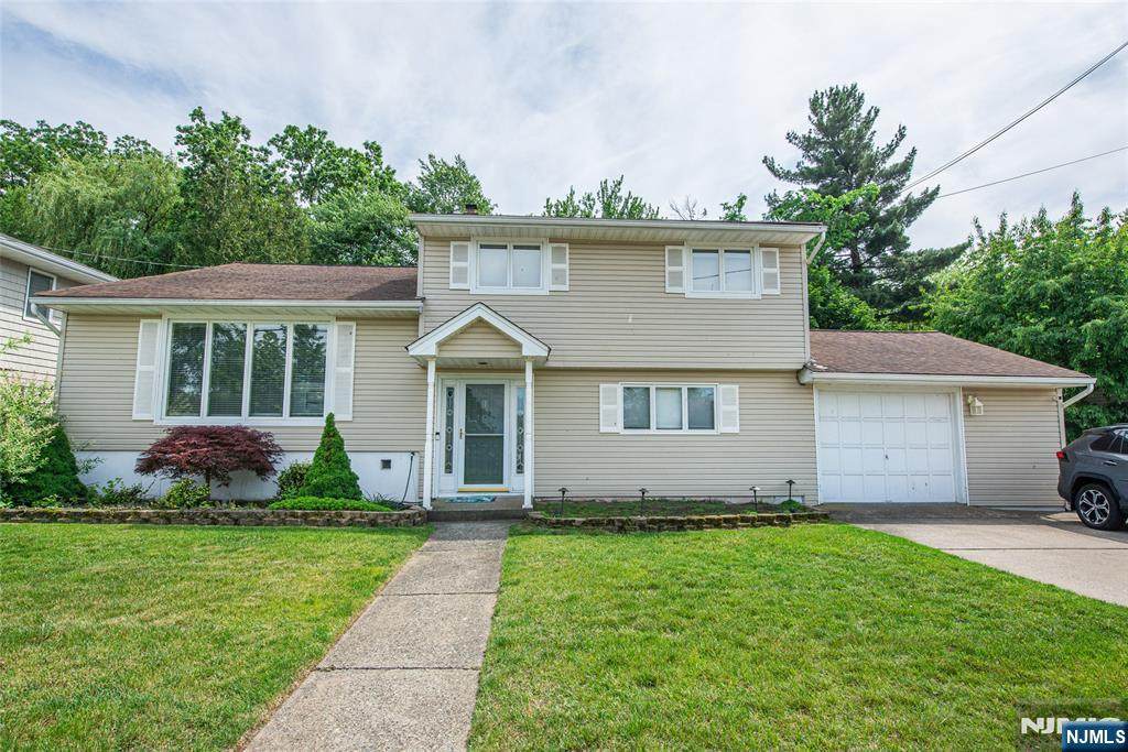 319 Winifred Drive - Photo 1