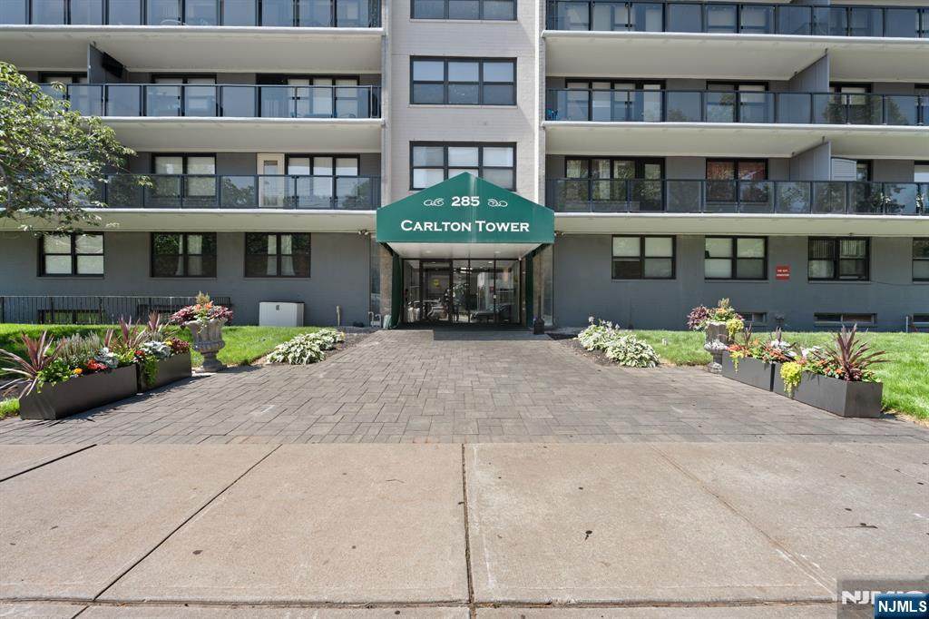 285 Aycrigg Avenue - Photo 1