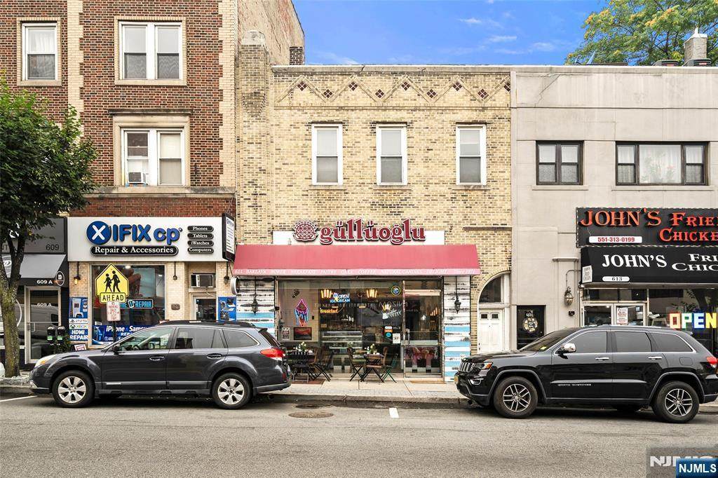 611 Anderson Avenue - Photo 1