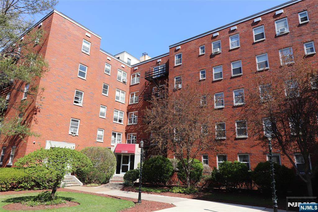 2330 Linwood Avenue - Photo 1