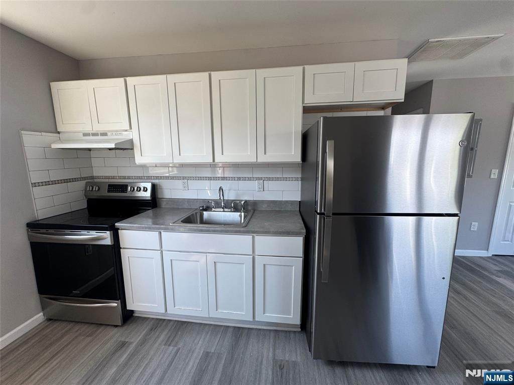 137-139 2nd - Photo 1