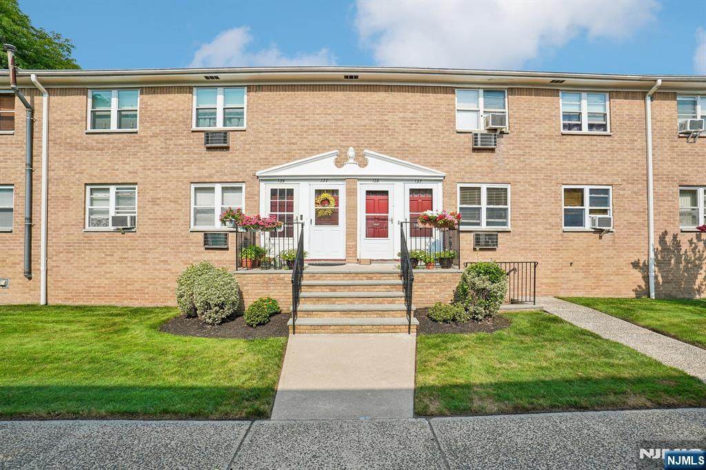 725 Joralemon Street - Photo 1