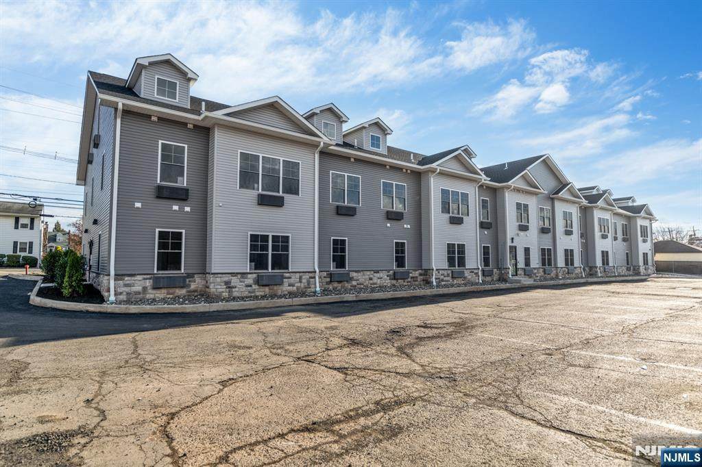 66 Mount Prospect - Photo 1