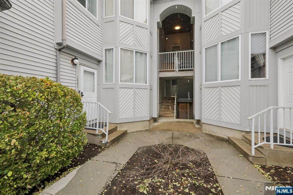 2902 Jesse - Photo 1