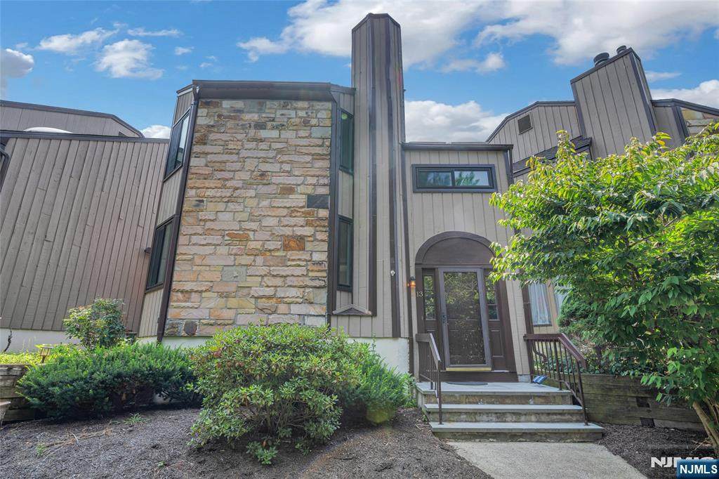 13 Delbarton Court - Photo 1