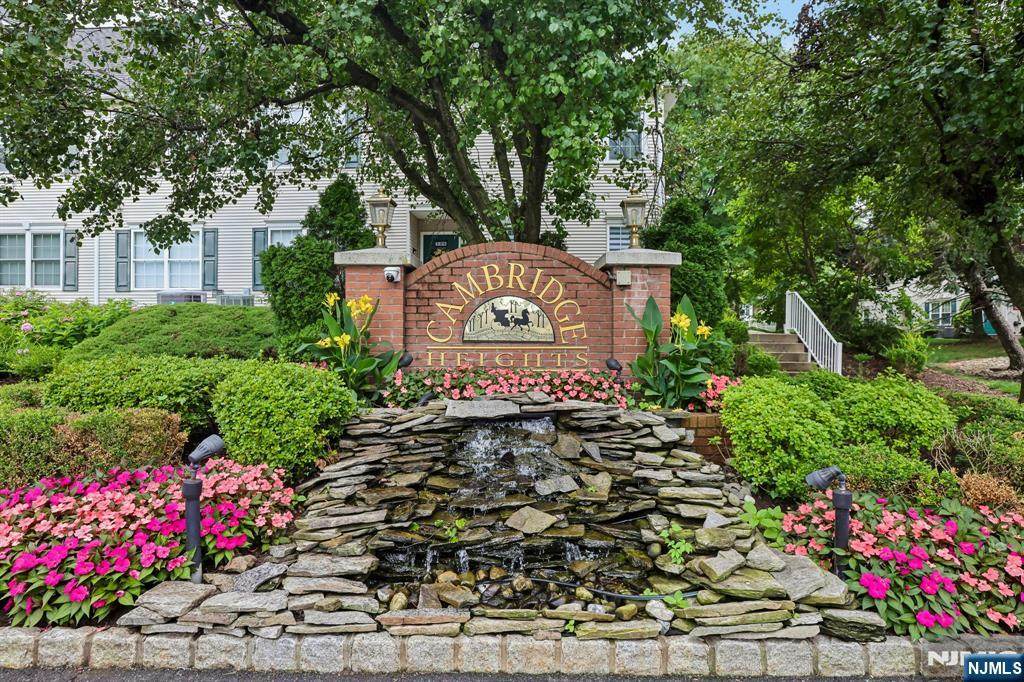 164 Cambridge Court - Photo 1