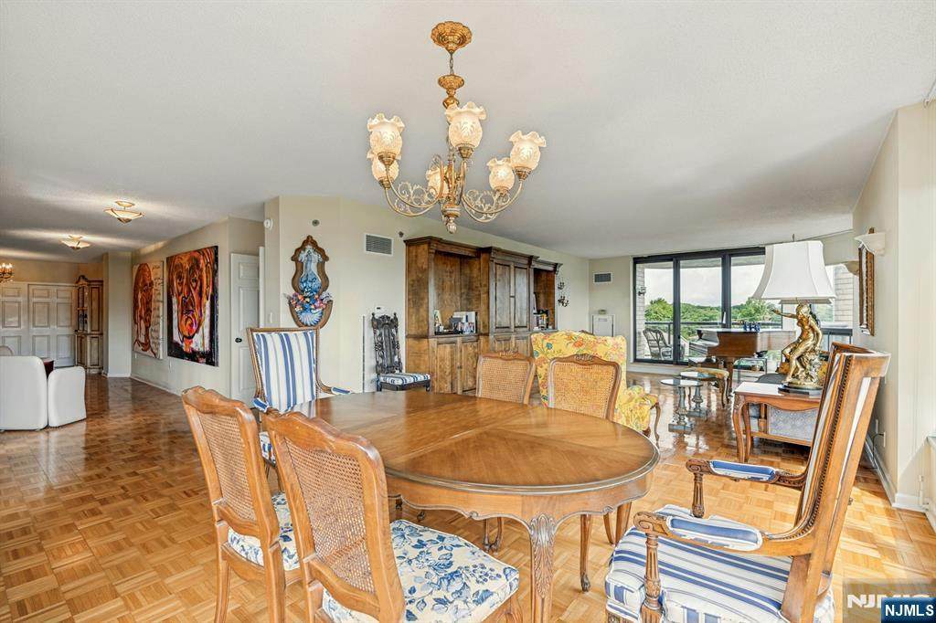 900 Palisade Avenue - Photo 1
