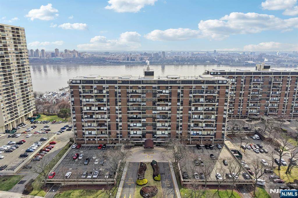 2 Horizon Road - Photo 1