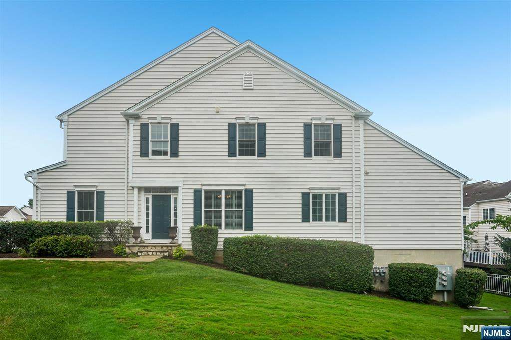 2 Constitution Lane - Photo 1