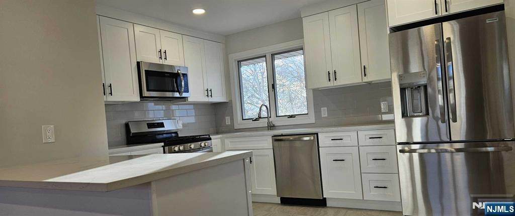 https://bt-photos.global.ssl.fastly.net/njmls/orig_boomver_1_26029626-1.jpg