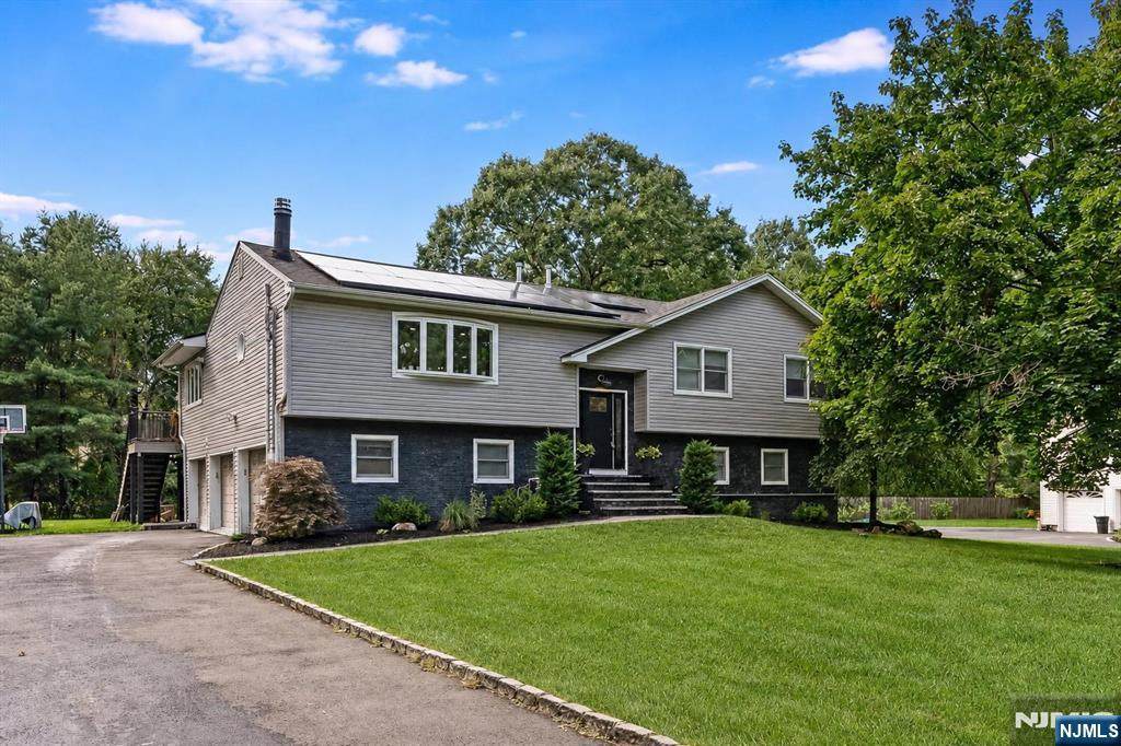 23 Douglas Drive - Photo 1