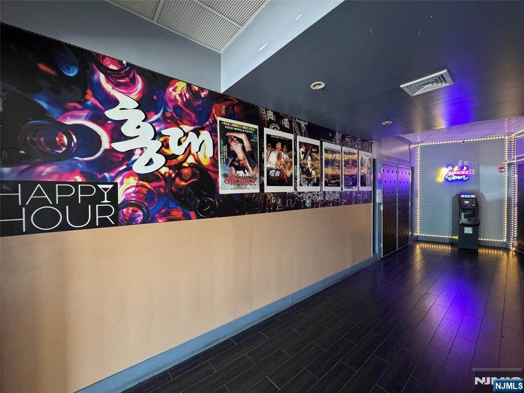 15 Grand Avenue - Photo 1