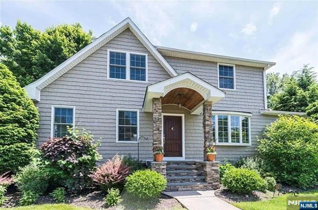 112 Tenafly - Photo 1