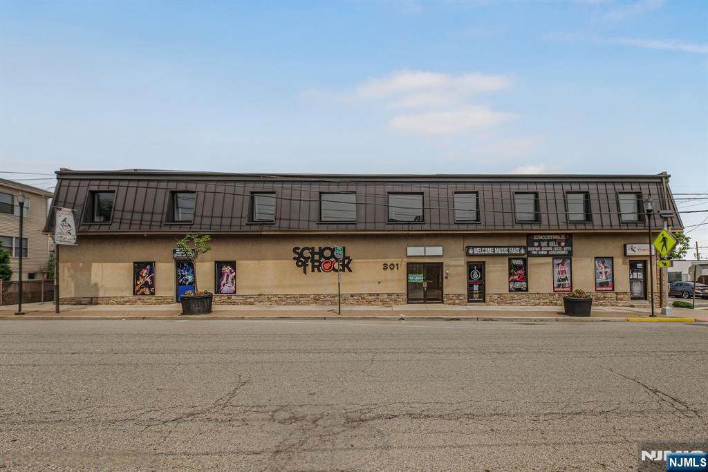 301 Hoboken Road - Photo 1