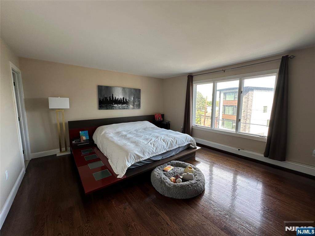 724 Undercliff - Photo 1