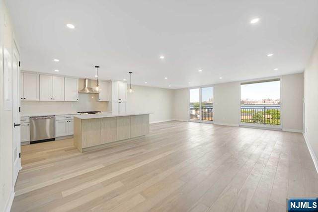 1077 River - Photo 1