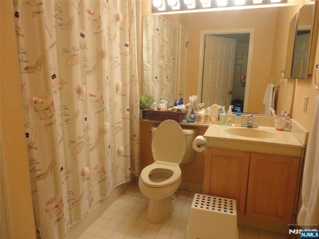 https://bt-photos.global.ssl.fastly.net/njmls/orig_boomver_1_26031758-1.jpg