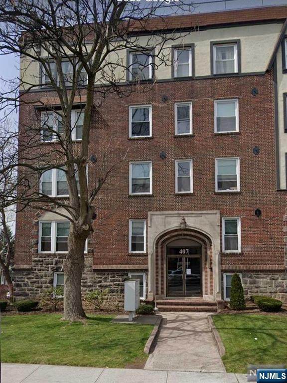 407 Highland - Photo 1