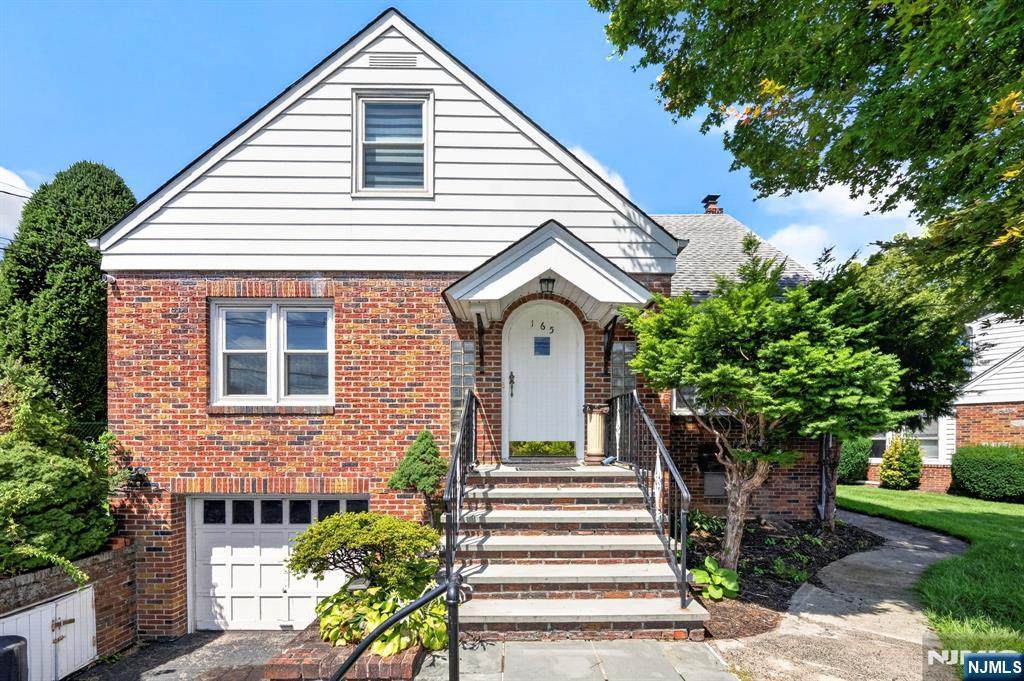 165 Oak Grove - Photo 1