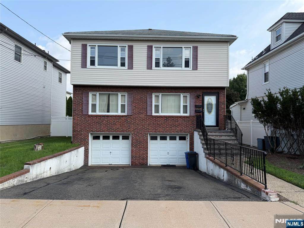 60 Hazelton - Photo 1