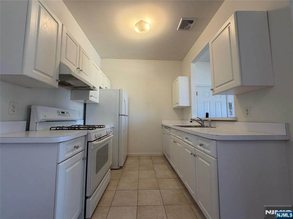 35 Prospect - Photo 1