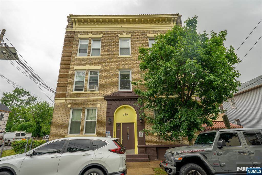 290 Ogden - Photo 1