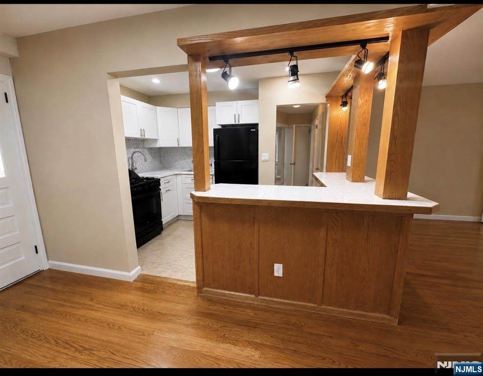 321 Roff - Photo 1