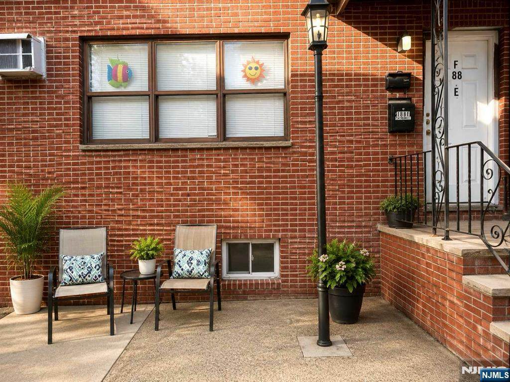 188 Terhune - Photo 1