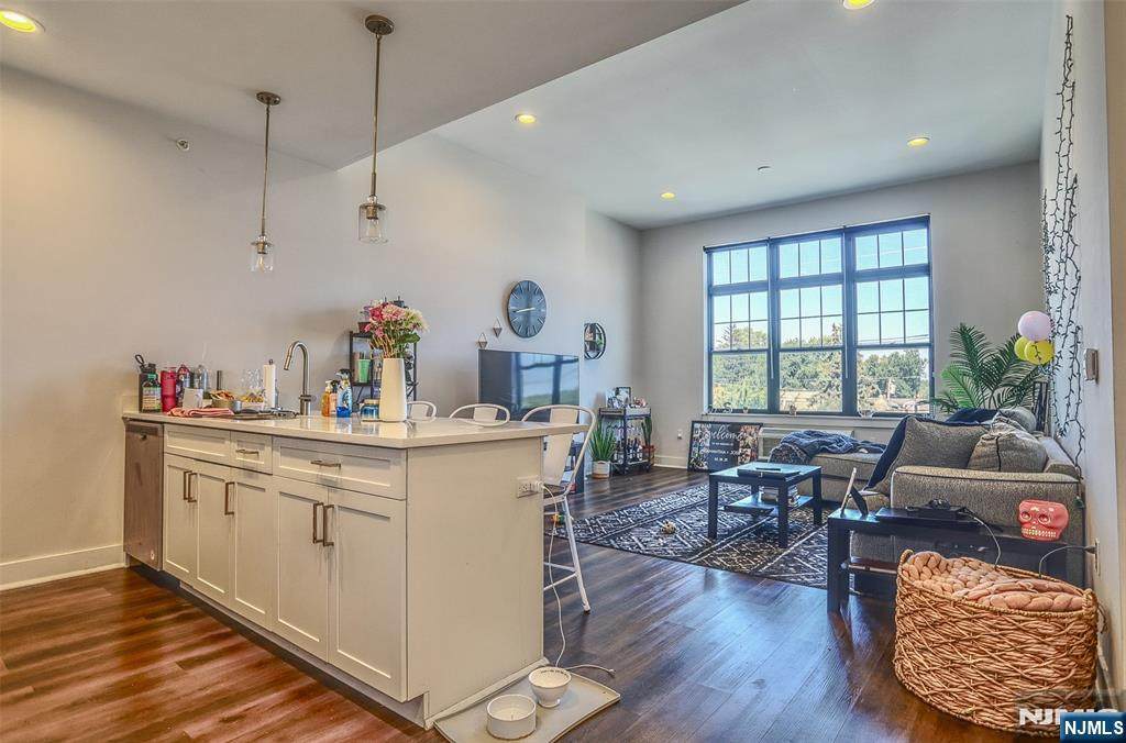 110 Market - Photo 1