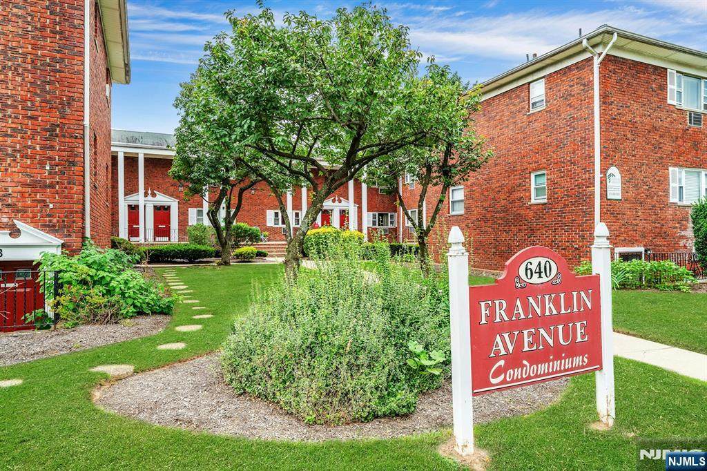 640 Franklin - Photo 1