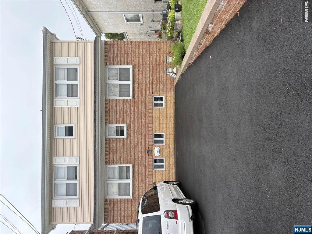 839 Riverside - Photo 1